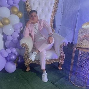 Meet your Posher, Jean